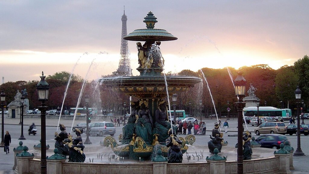 Place de la Concorde Tourist Attractions in Paris