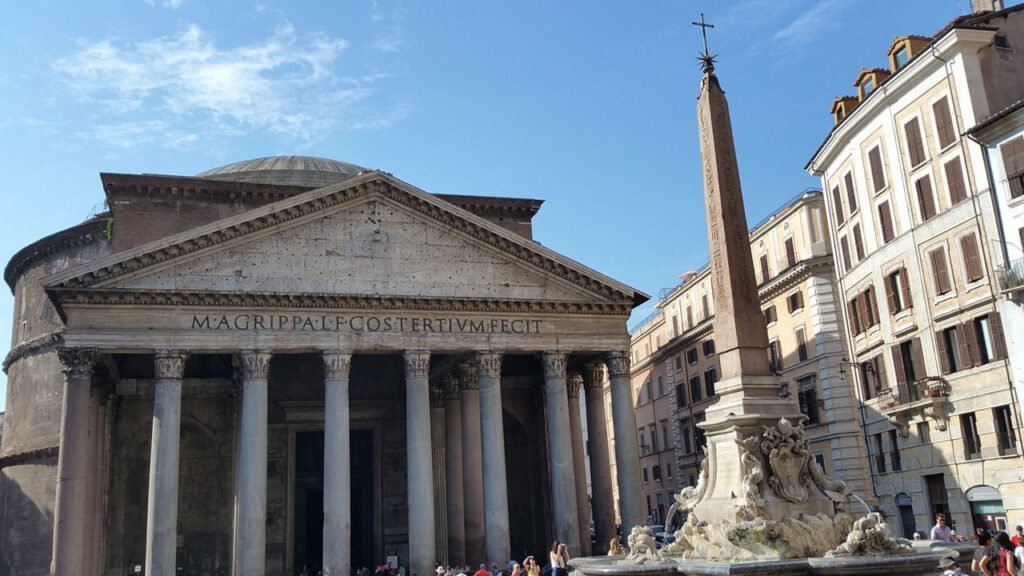 The Pantheon, Rome Tourist Attractions in Italy