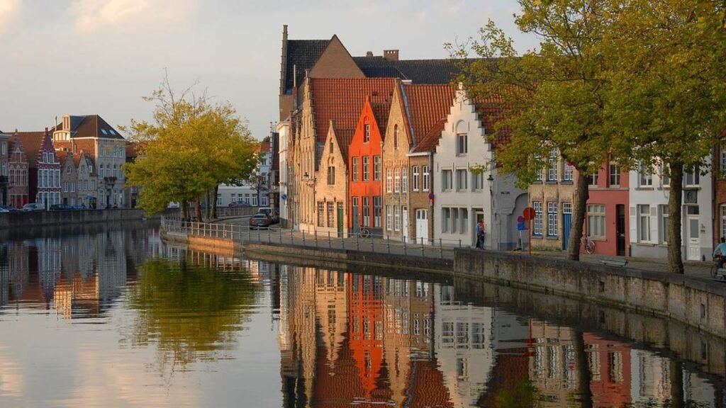 Bruges' Canals Tourist Attractions in Belgium