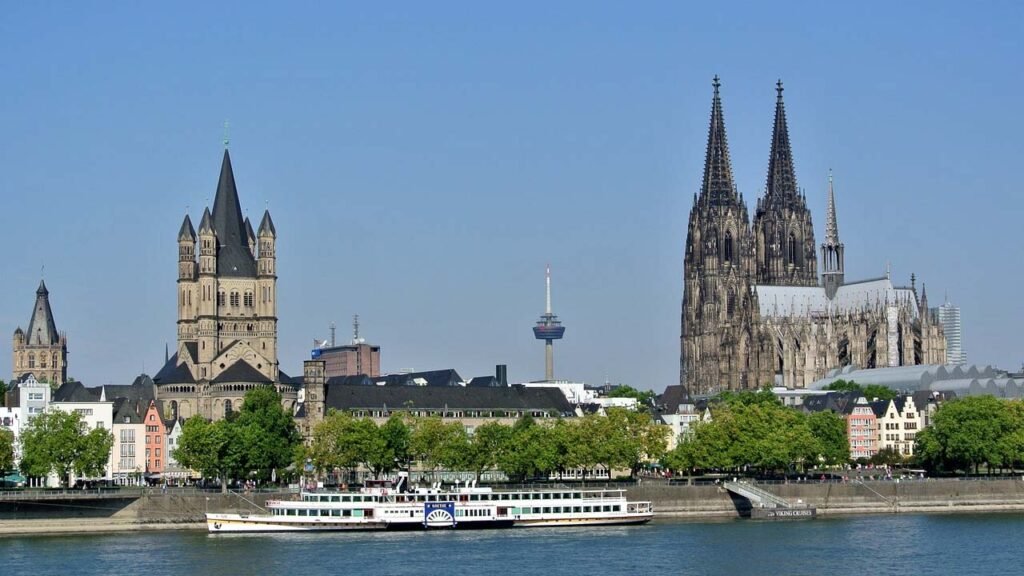 Cologne Cathedral, Cologne Tourist Attractions in Germany